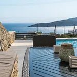 Tani Villa