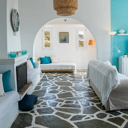 Tani Villa *