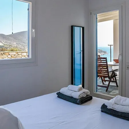 Tani Villa *