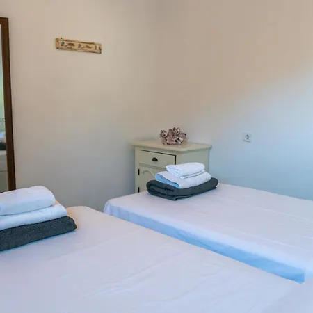 Tani Villa