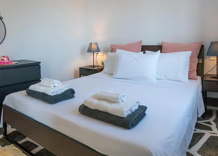 Tani * Agios Georgios (Antiparos)